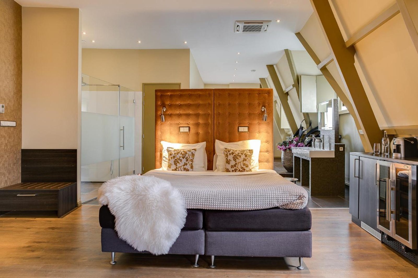Brasss Hotel Suites — photo 4